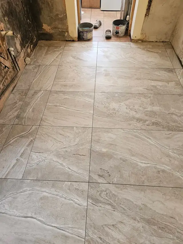 Floor tiling in Swansea: grey