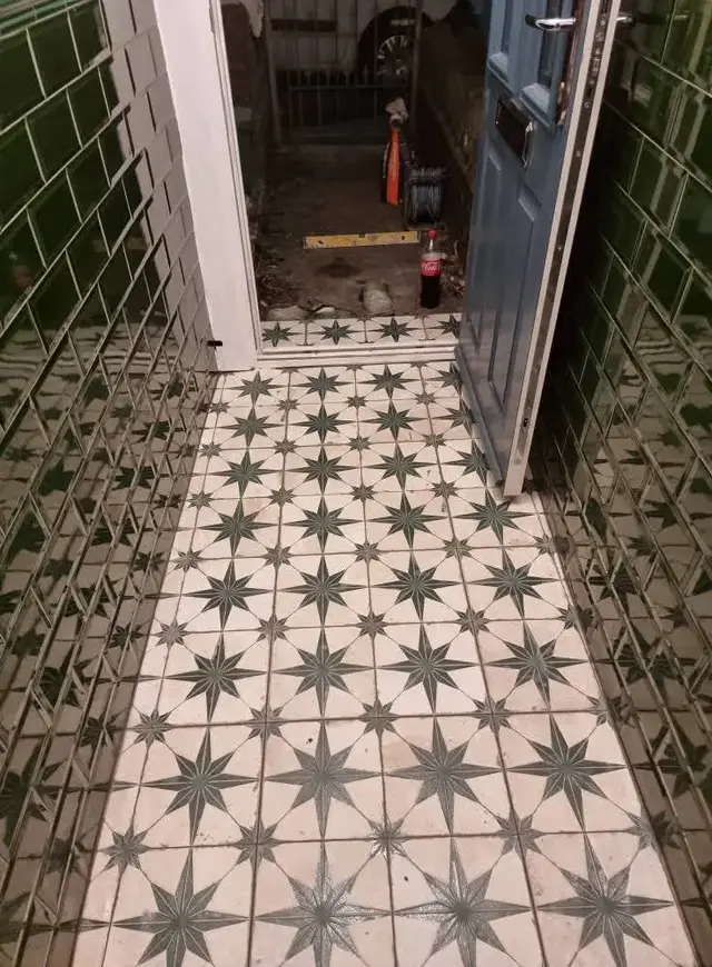 Floor tiling in Swansea: green pattern walls floor