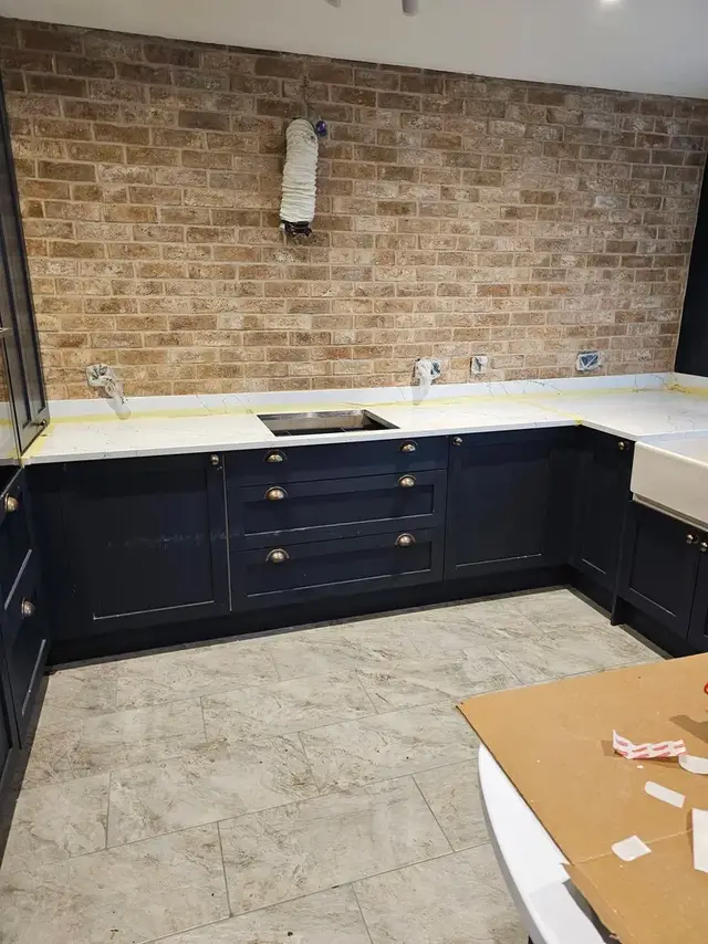 Kitchen tiling in Swansea: brick natural stone